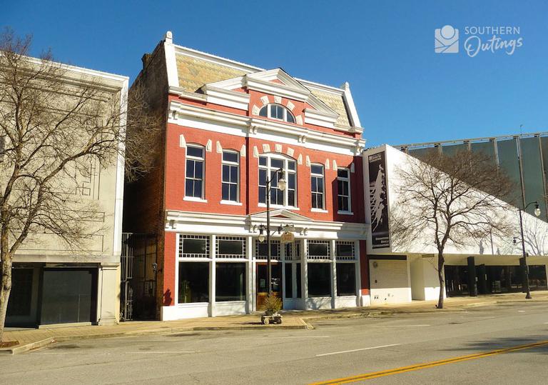 Take a stroll in Gadsden’s enduring historic downtown